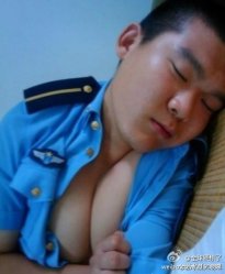 素颜，深沟，丰满，制服，睡美人 。。。 你的梦中情人就是这样子的么？